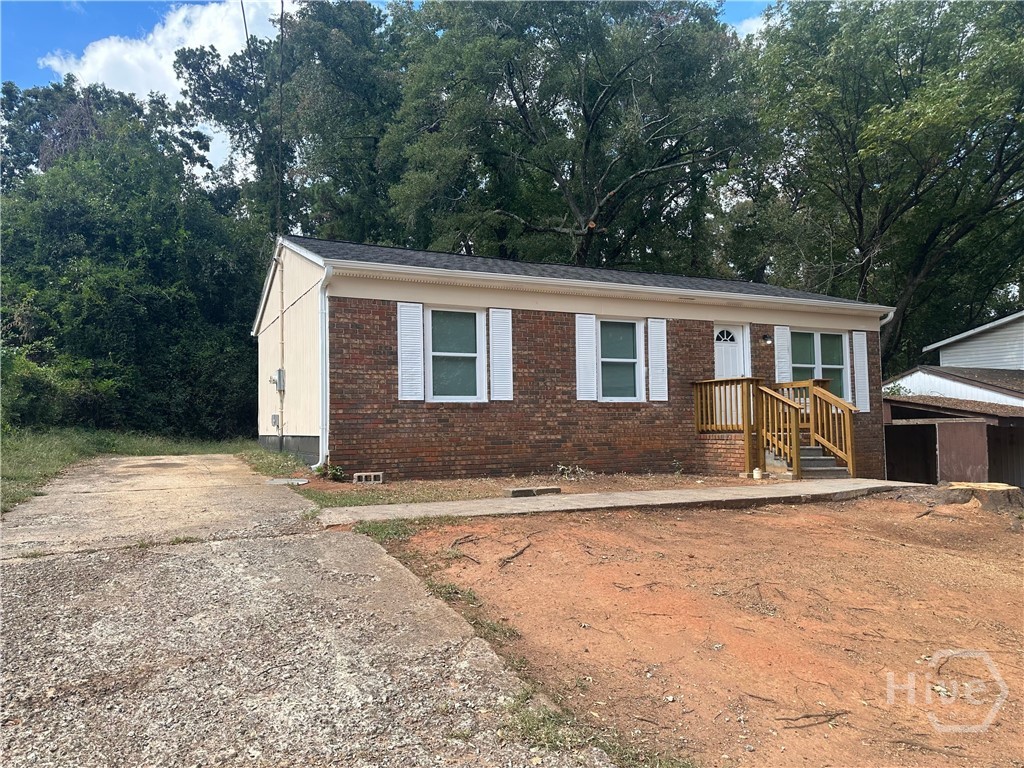 131 Martin Circle Property Photo 2