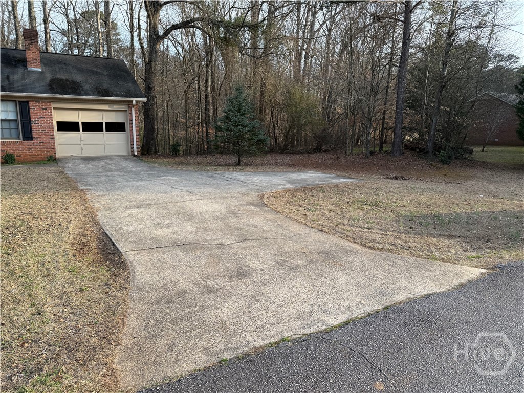 1030 Cherokee Circle Property Photo 2