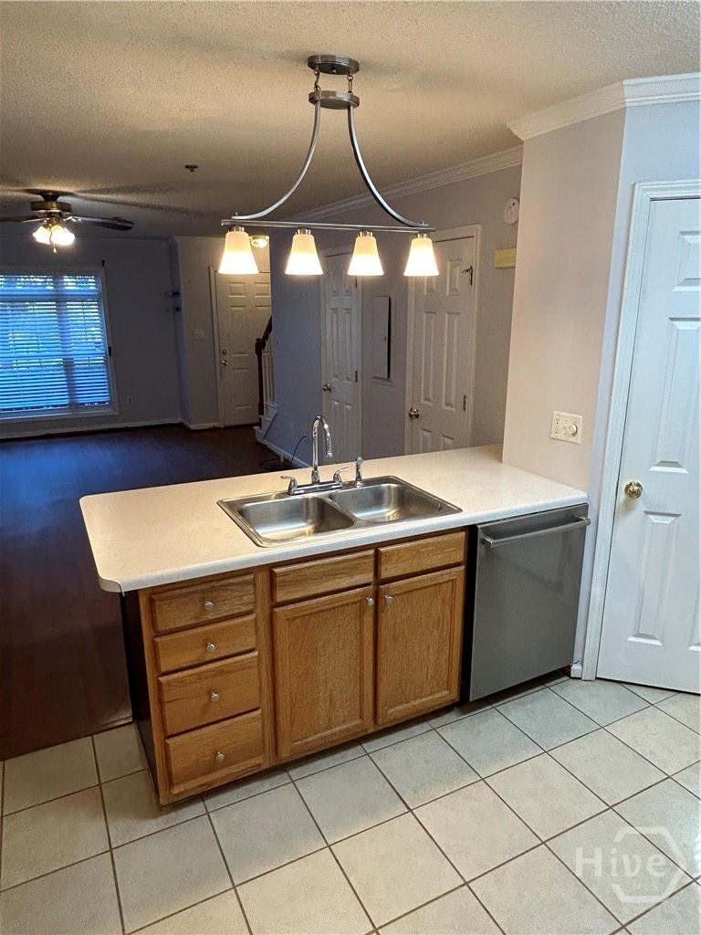 637 Huntington Road Property Photo 10