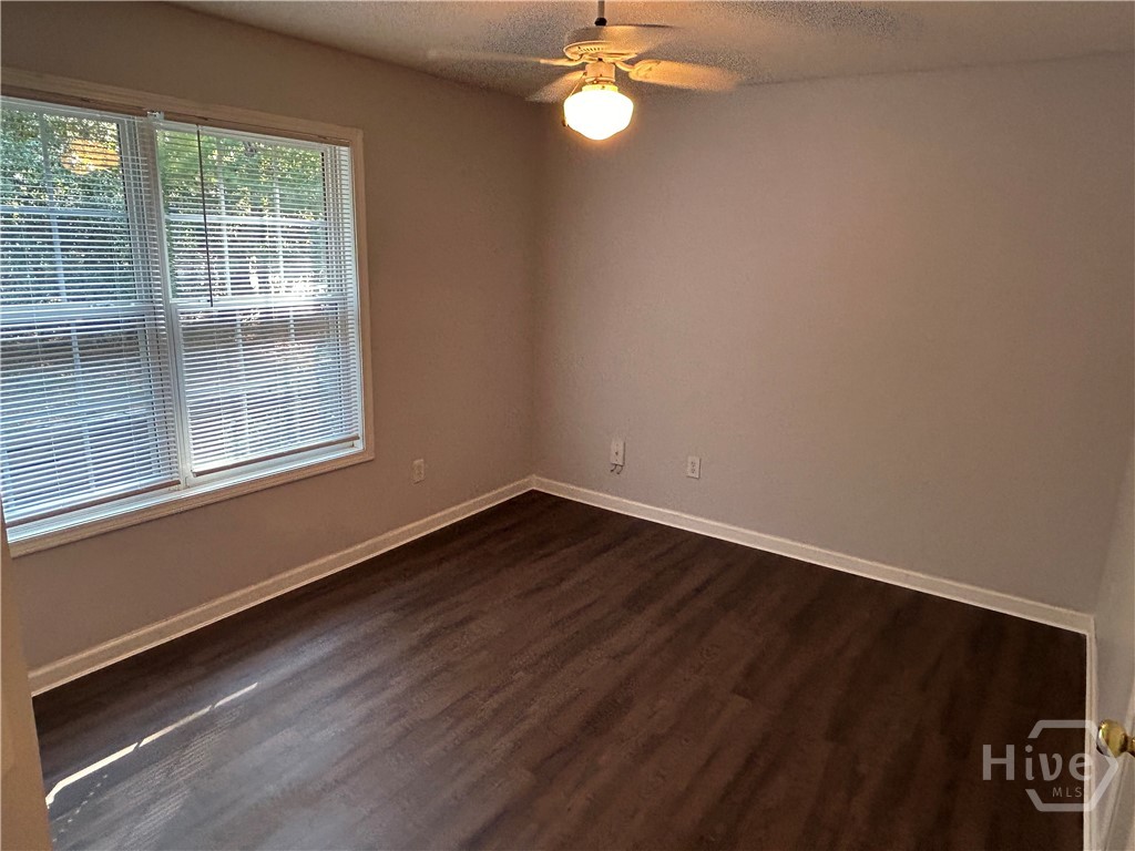 637 Huntington Road Property Photo 17