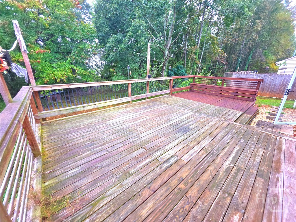 421 Shenandoah Court Property Photo 3