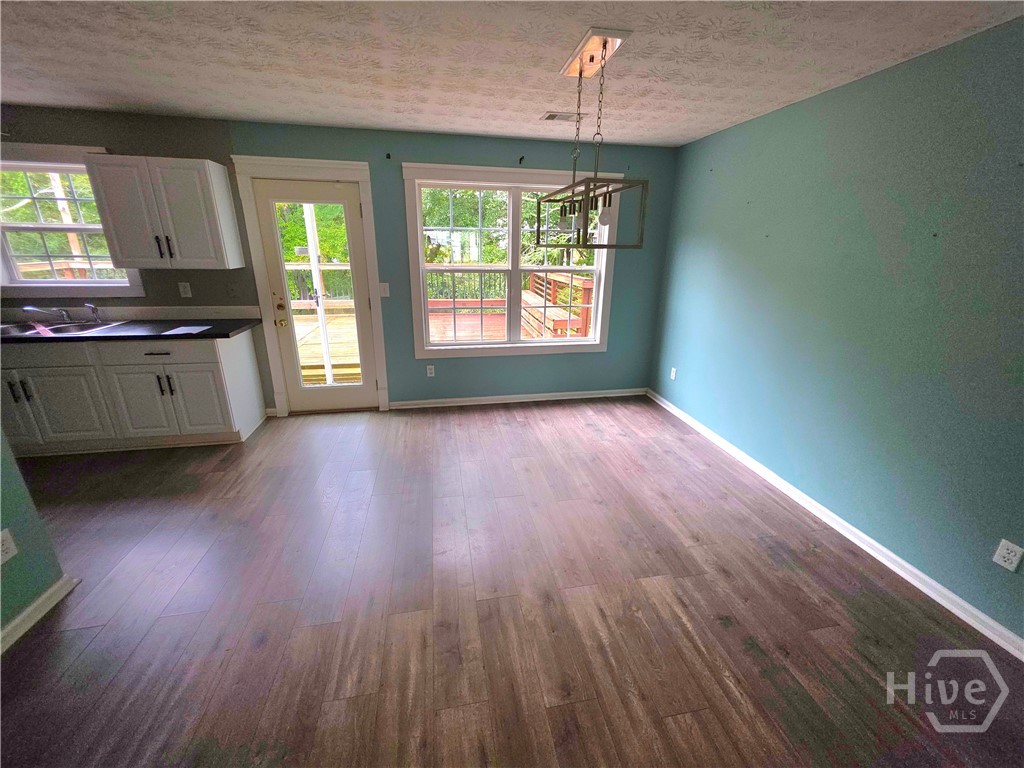 421 Shenandoah Court Property Photo 5
