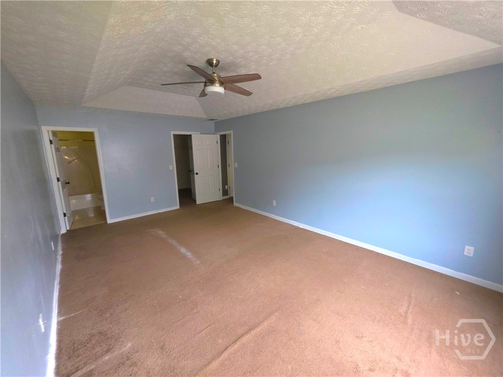 421 Shenandoah Court Property Photo 9