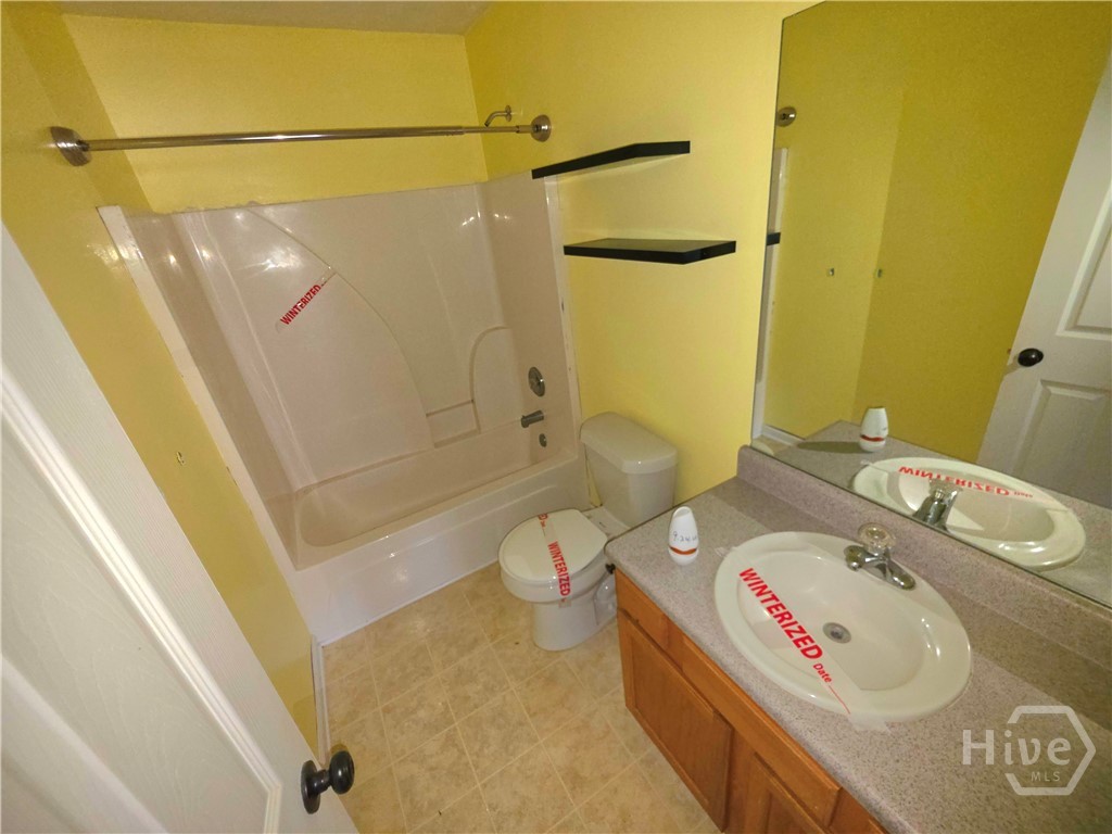 421 Shenandoah Court Property Photo 10