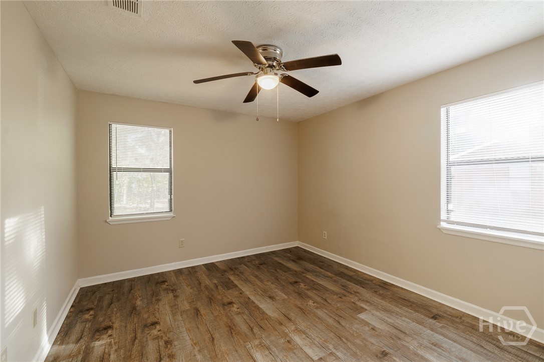 106/108 Upland Court Property Photo 10