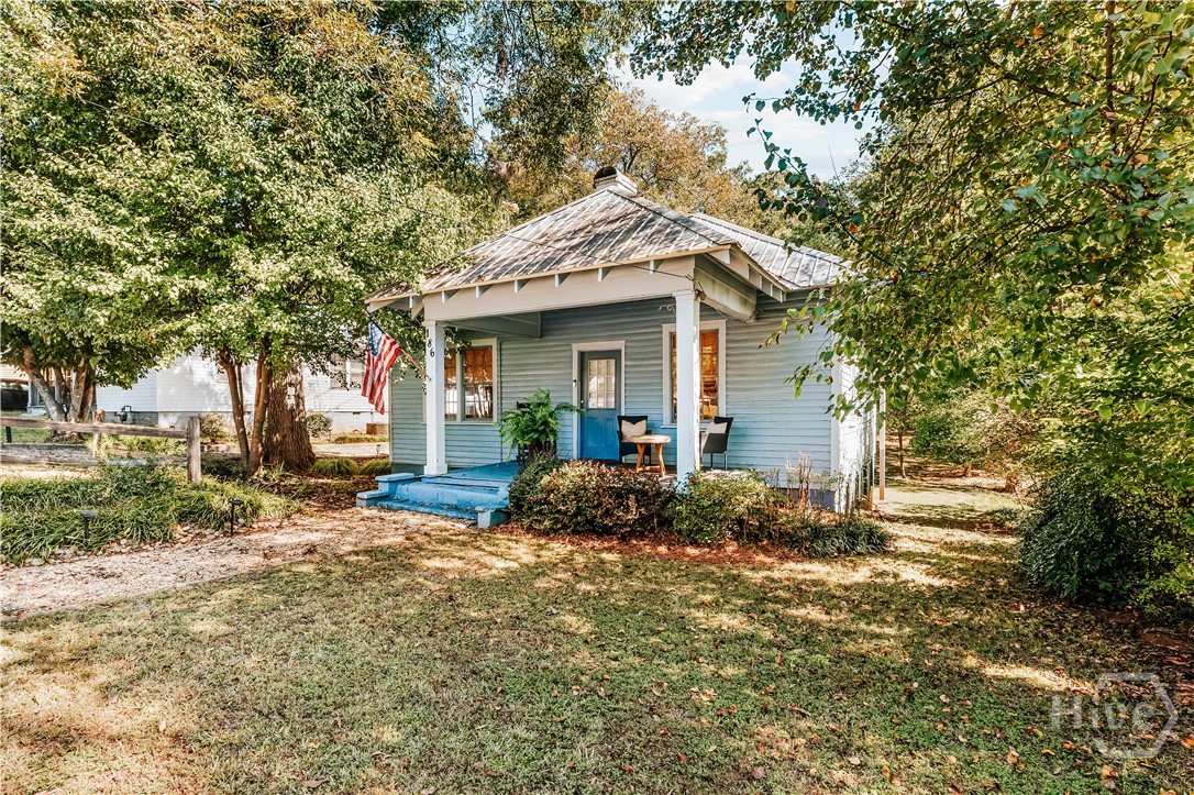 186 First Street Property Photo 3