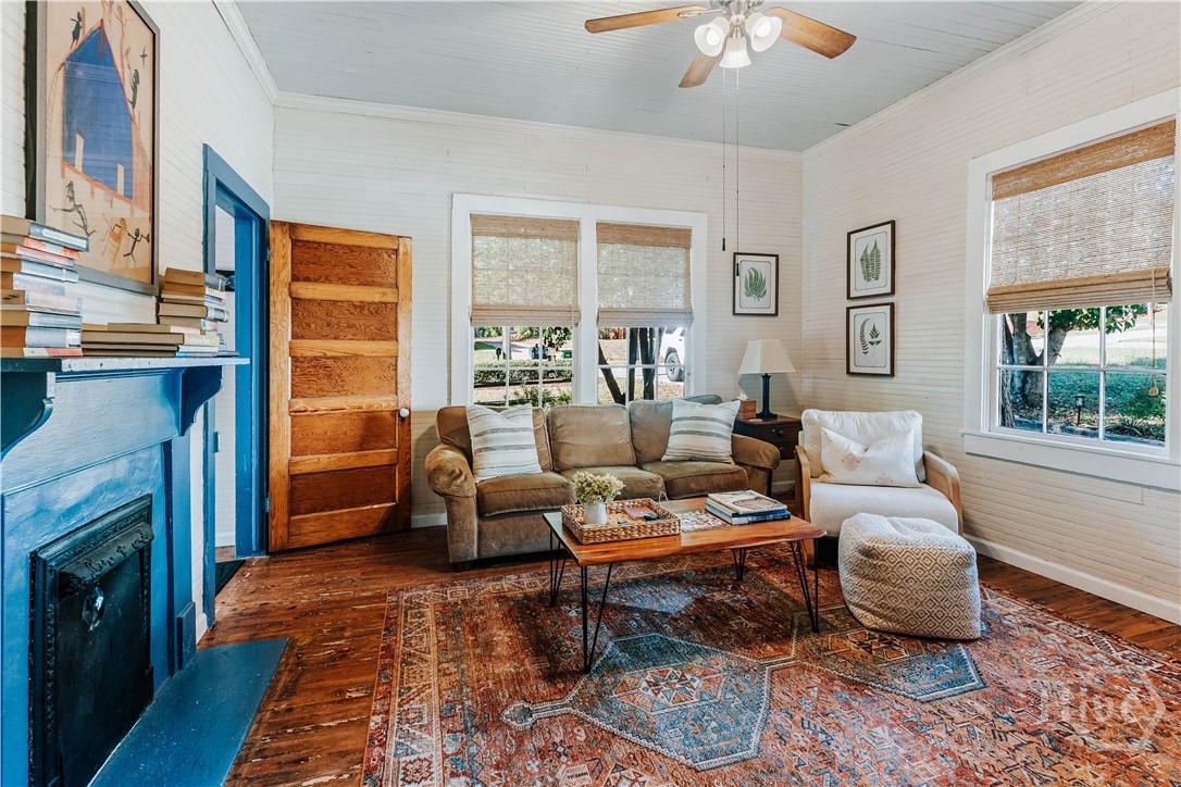 186 First Street Property Photo 10