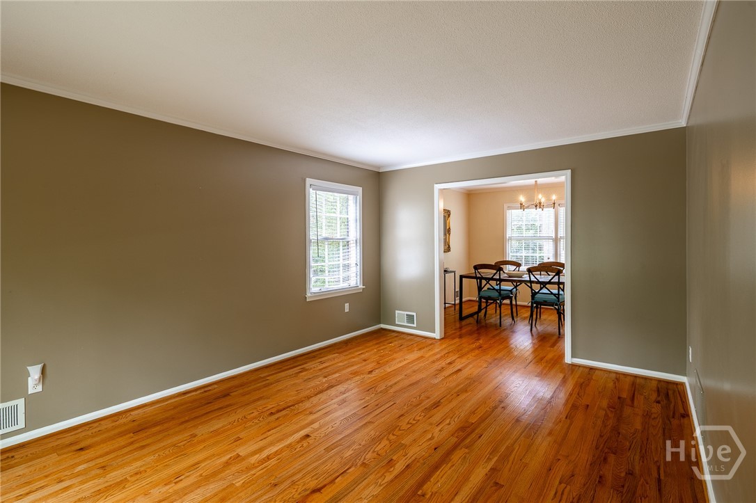140 Rollingwood Drive Property Photo 4