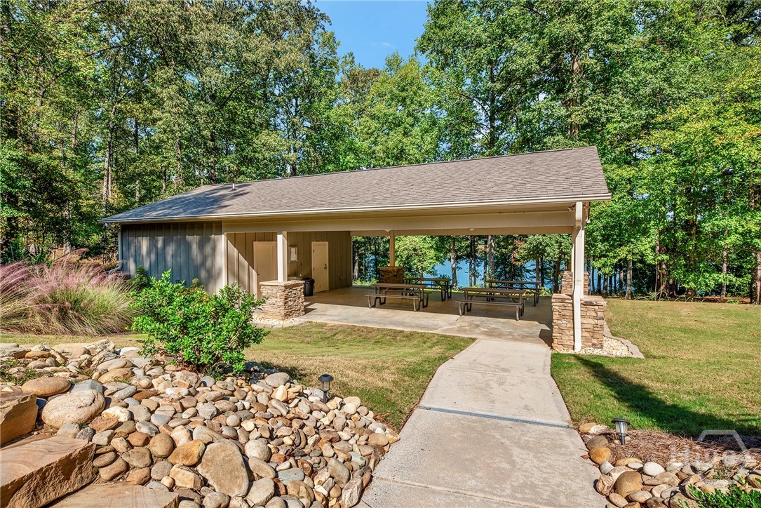 564 Bear Creek Lane Property Photo 10