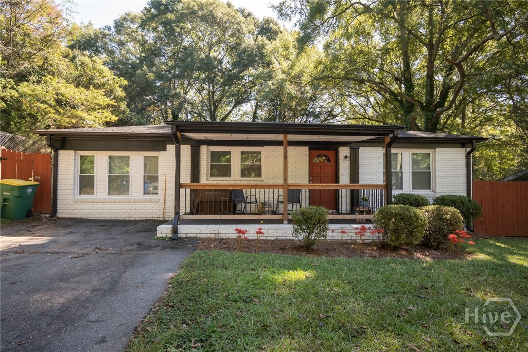 120 Hillside Street Property Photo 2