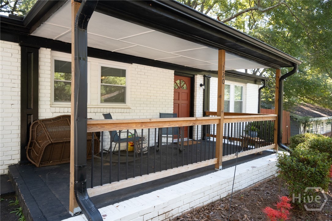 120 Hillside Street Property Photo 4