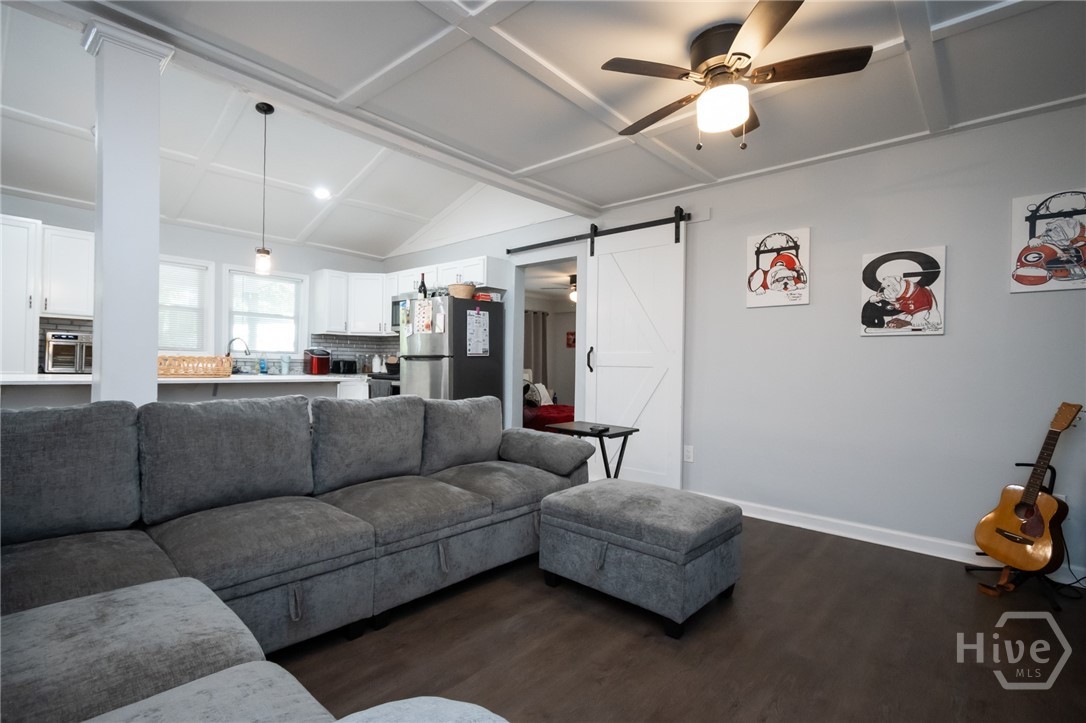 120 Hillside Street Property Photo 10