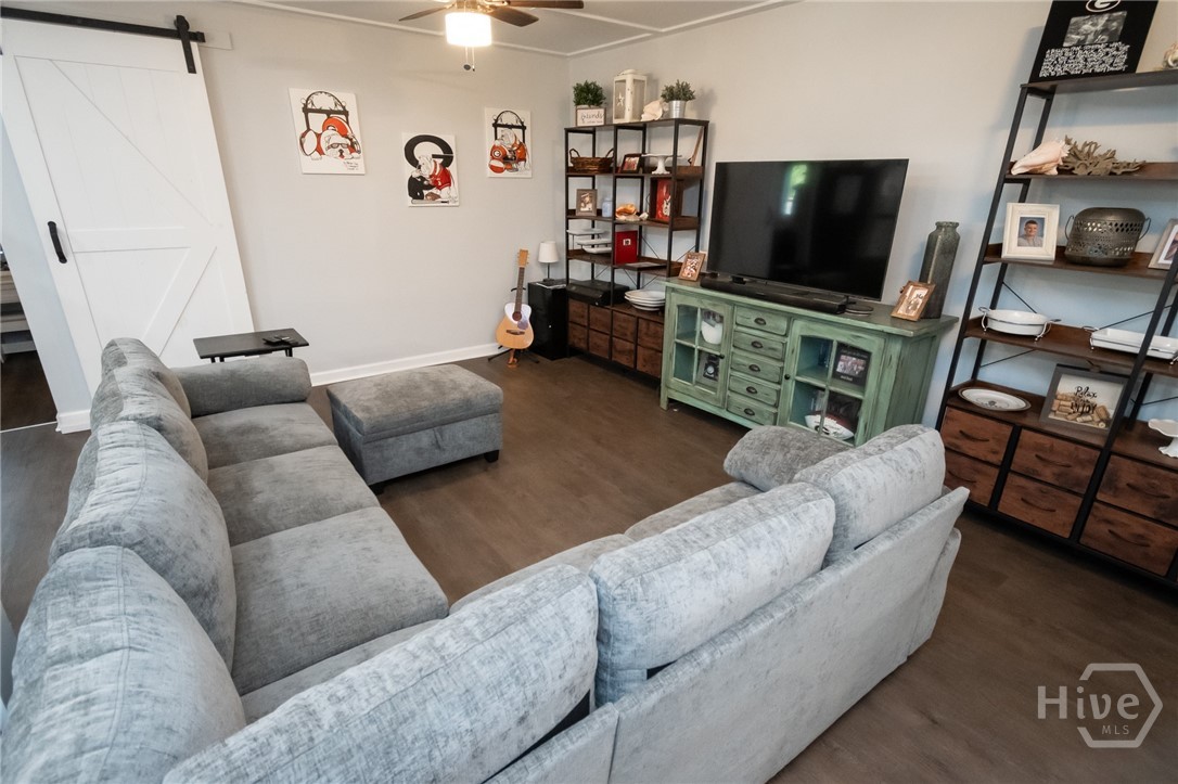 120 Hillside Street Property Photo 11