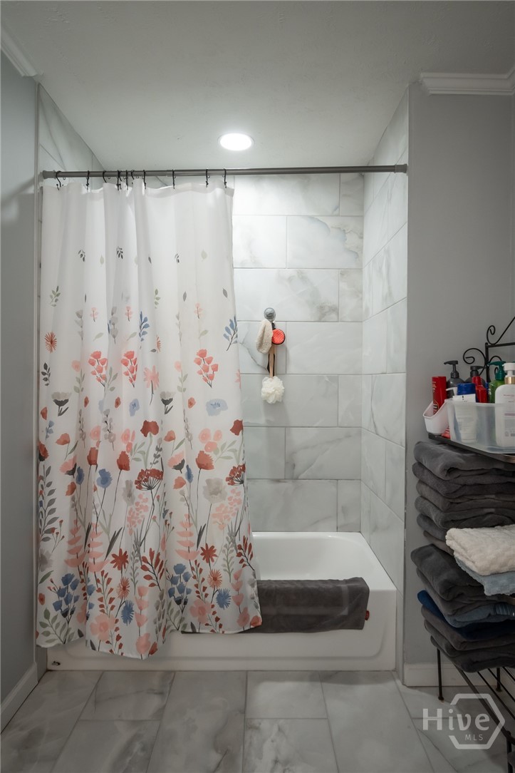 120 Hillside Street Property Photo 26