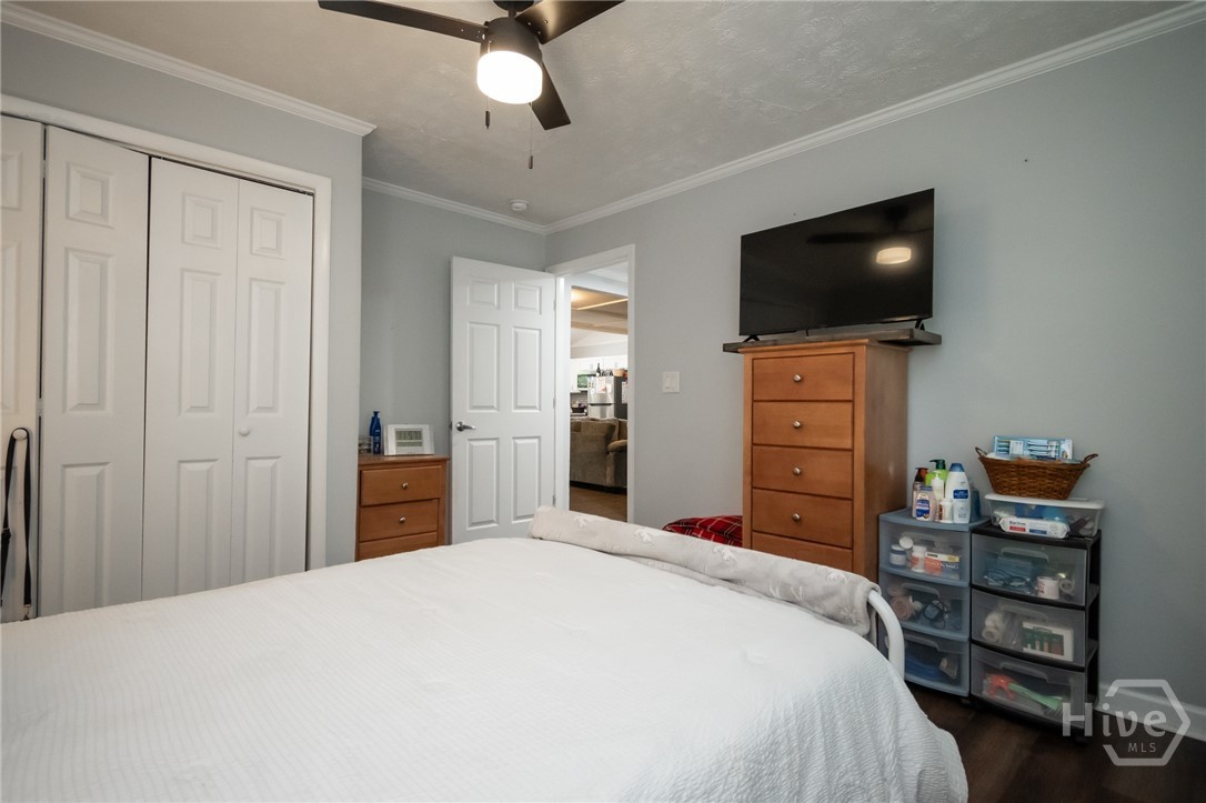 120 Hillside Street Property Photo 28