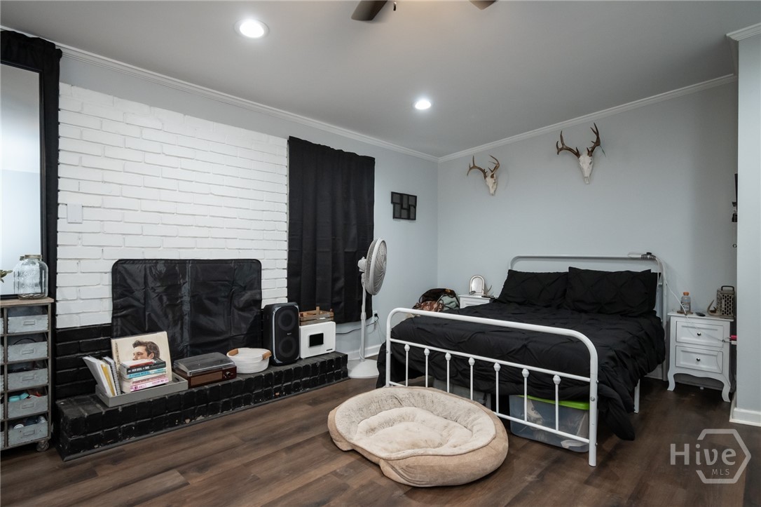 120 Hillside Street Property Photo 31