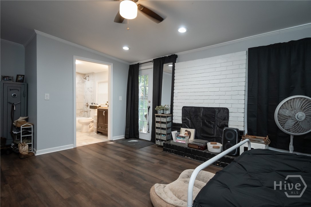 120 Hillside Street Property Photo 32