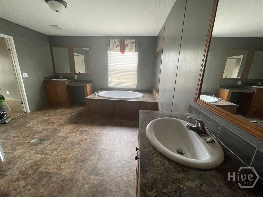 884 Jackson Trail Road Property Photo 20