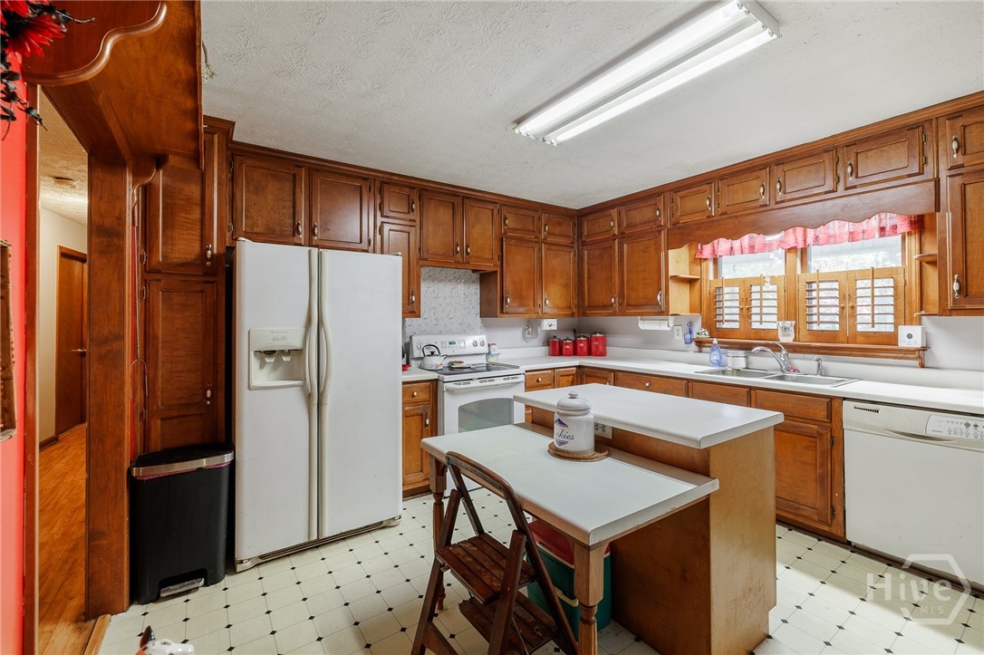 606 Berkeley Road Property Photo 4