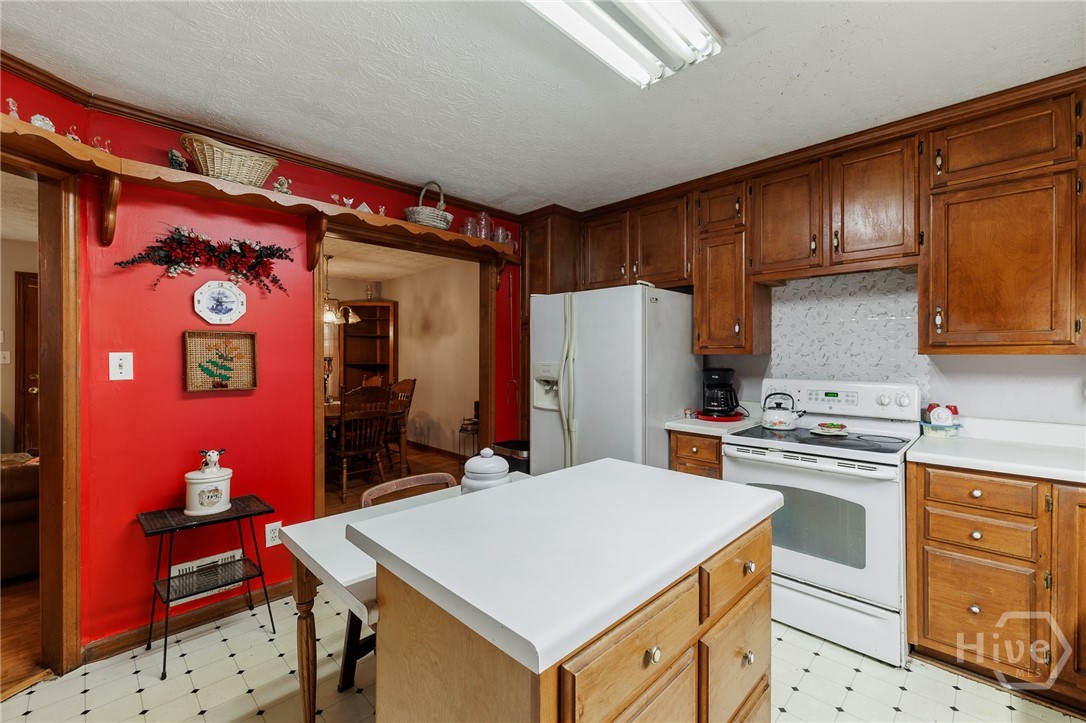 606 Berkeley Road Property Photo 9