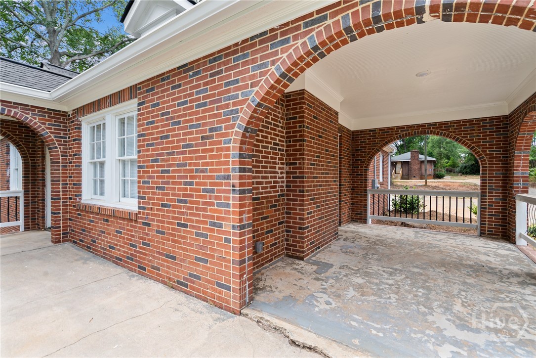 227 E Marable Street Property Photo 6