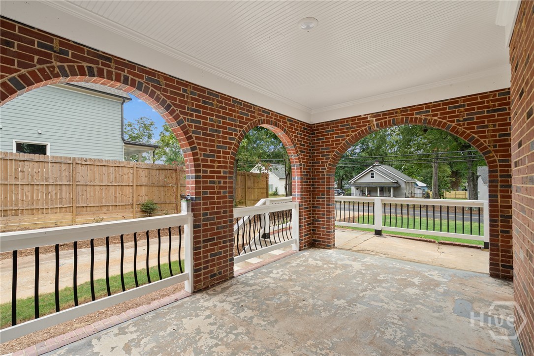 227 E Marable Street Property Photo 8
