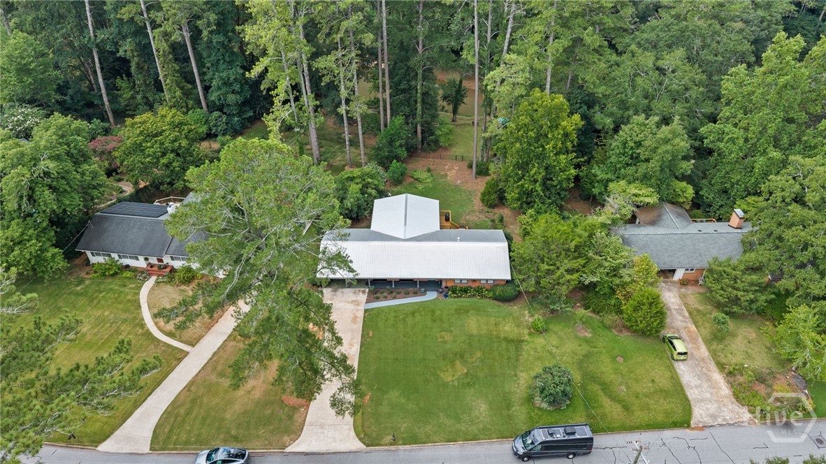 535 Riverhill Property Photo 12