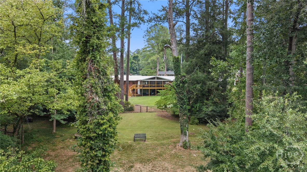 535 Riverhill Property Photo 21