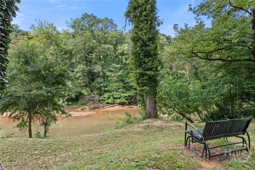 535 Riverhill Property Photo 29