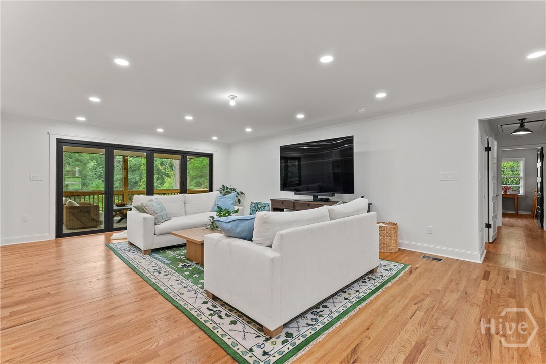 535 Riverhill Property Photo 42