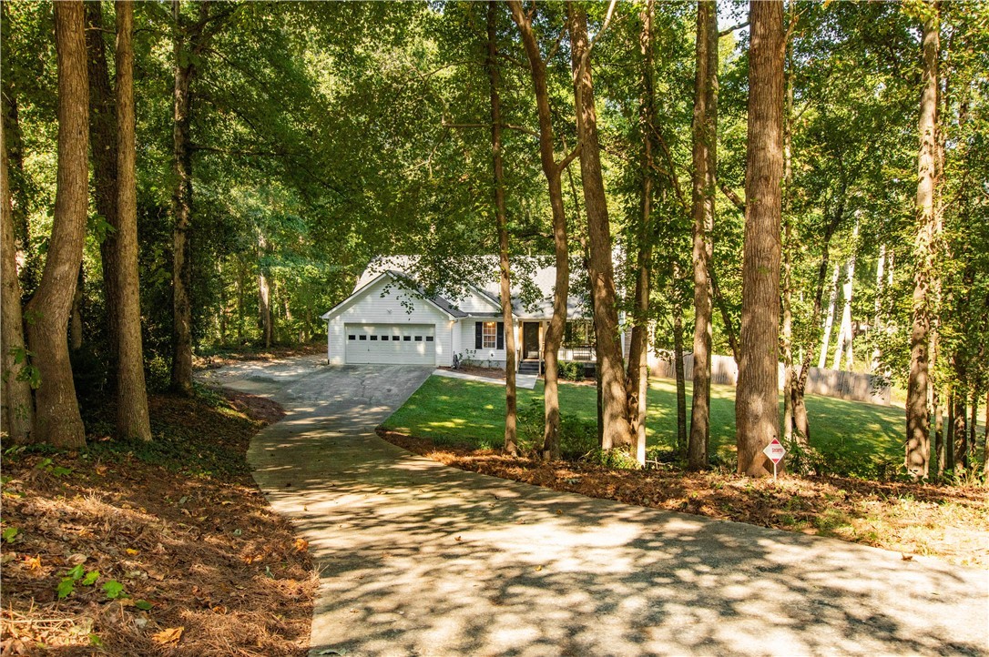5727 Kings Court Property Photo 3