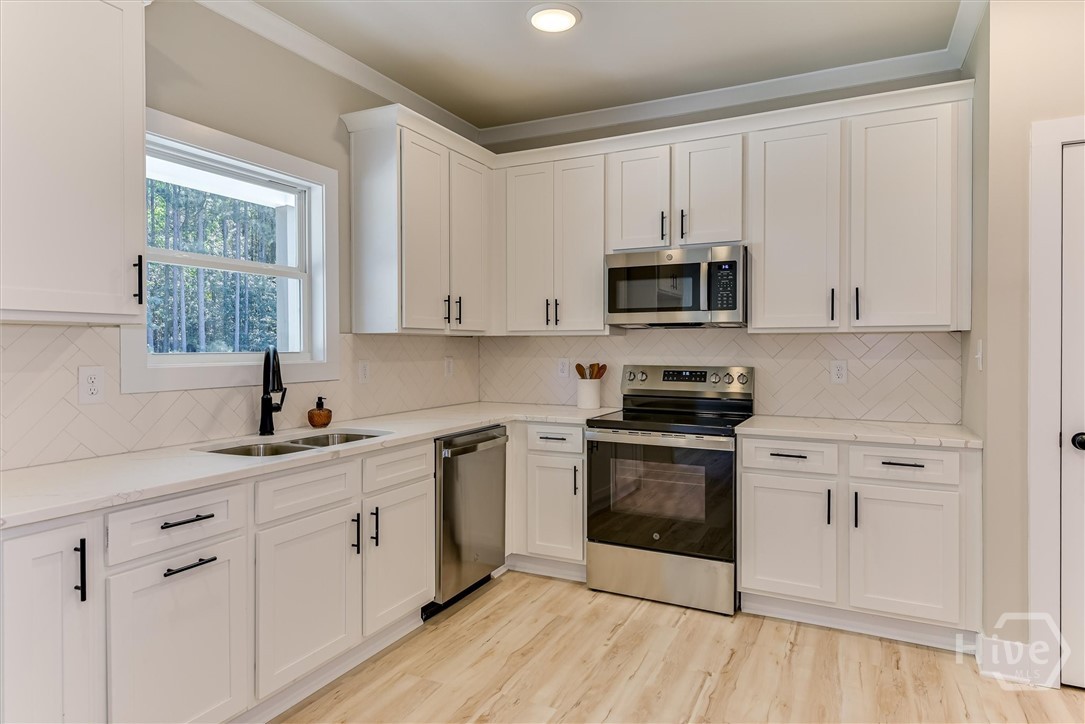 1165 Watersedge Cove Property Photo 12