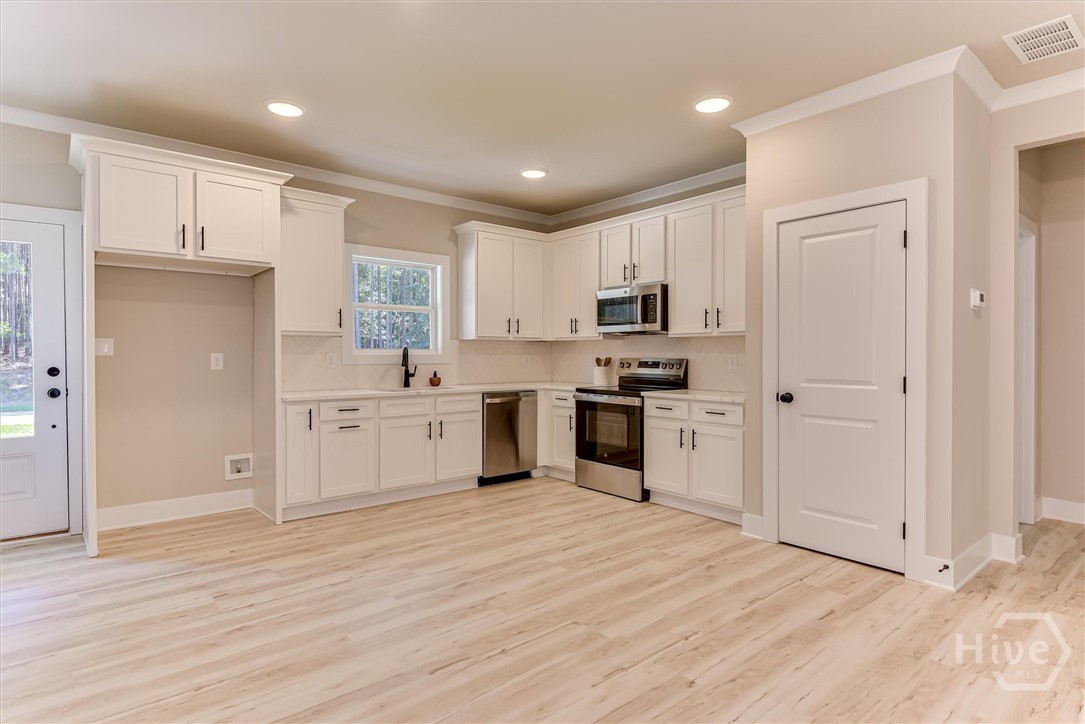 1165 Watersedge Cove Property Photo 14