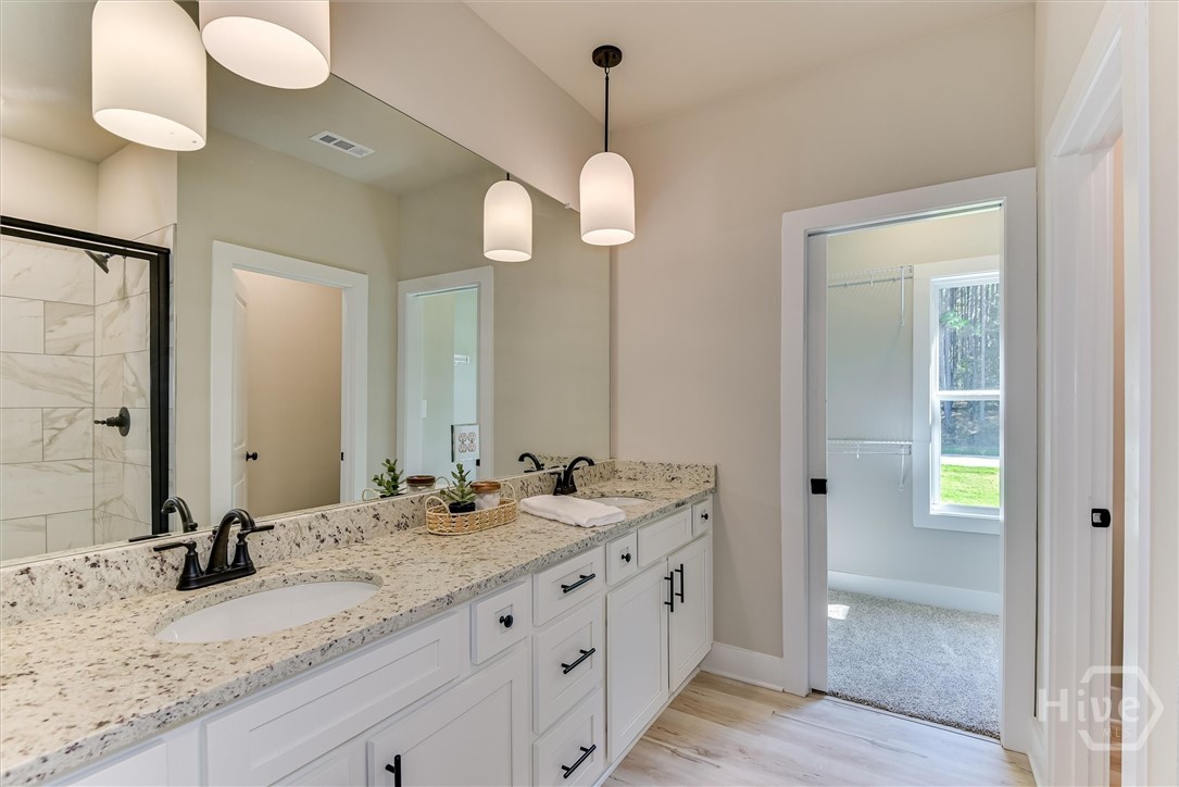 1165 Watersedge Cove Property Photo 24