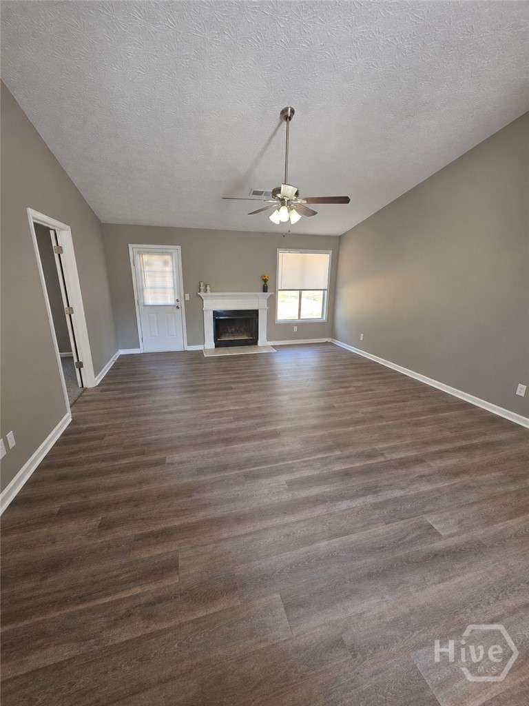 3555 Irvin Drive Property Photo 2