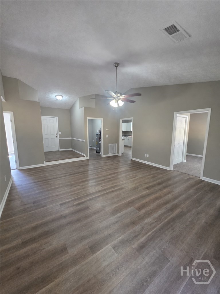 3555 Irvin Drive Property Photo 3