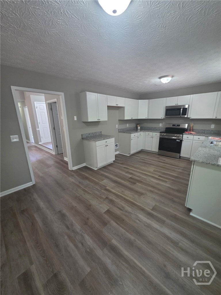 3555 Irvin Drive Property Photo 5