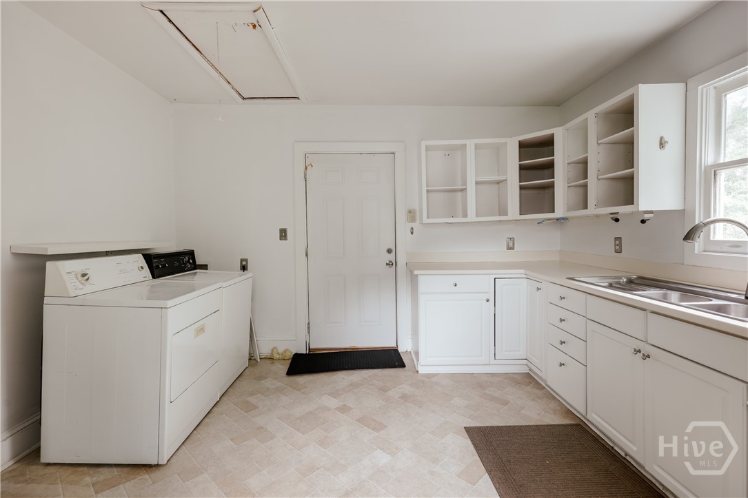 291 Athens Avenue Property Photo 22