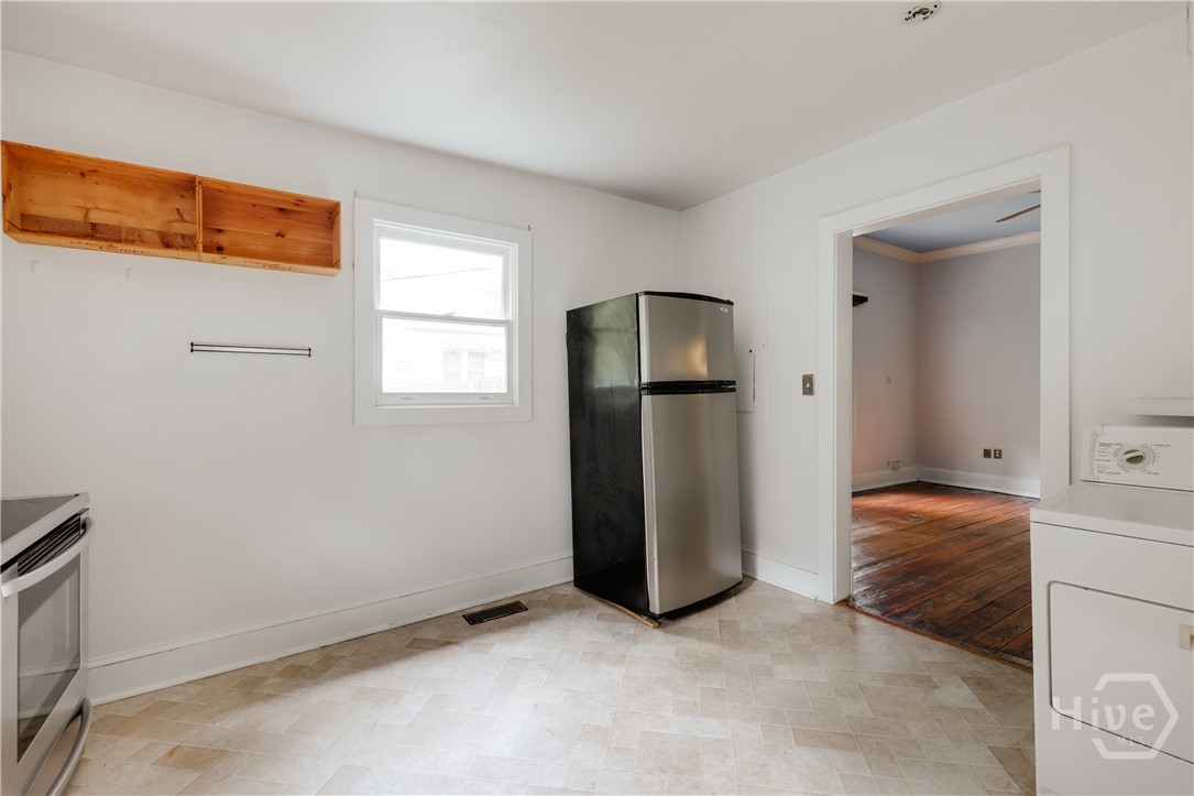291 Athens Avenue Property Photo 24