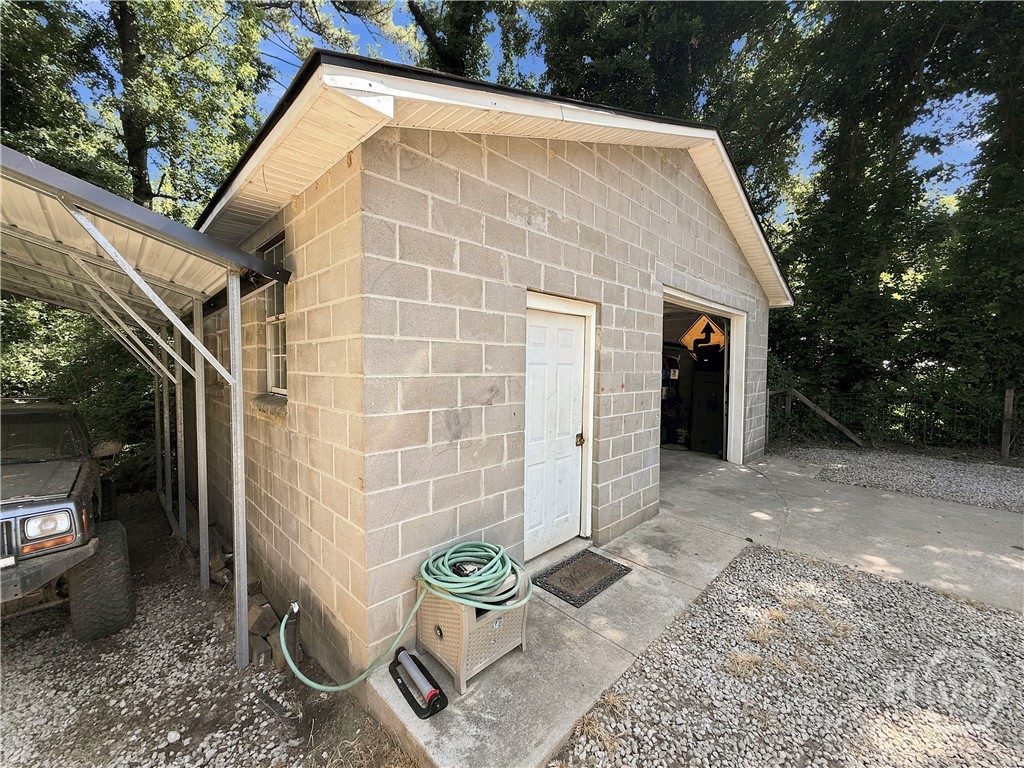 1114 Athens Road Property Photo 11