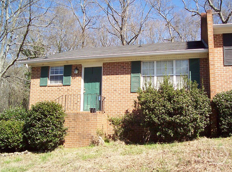 132 Oxford Court Property Photo 1