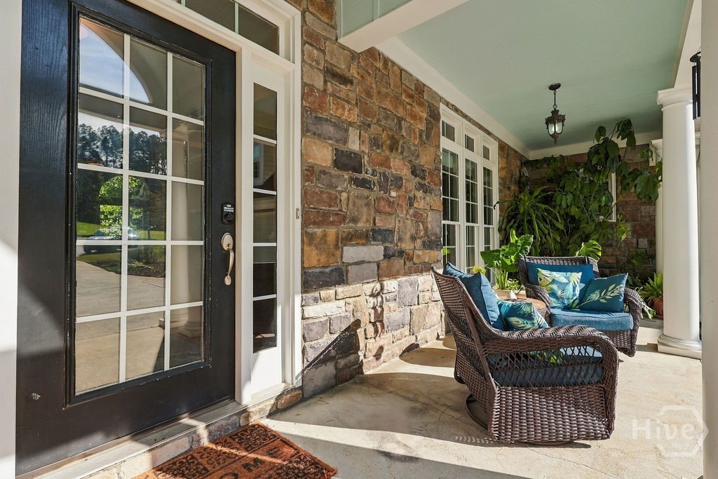 1040 Pin Oak Court Property Photo 5