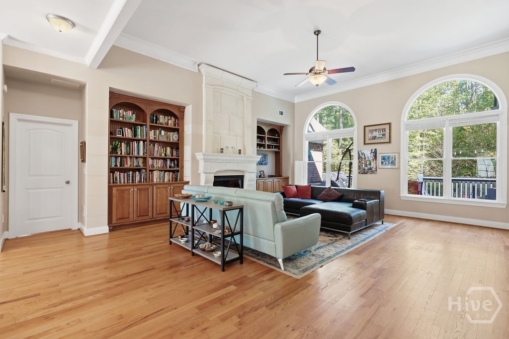 1040 Pin Oak Court Property Photo 16