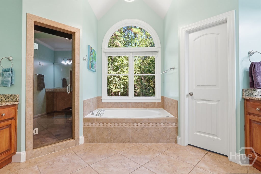 1040 Pin Oak Court Property Photo 26