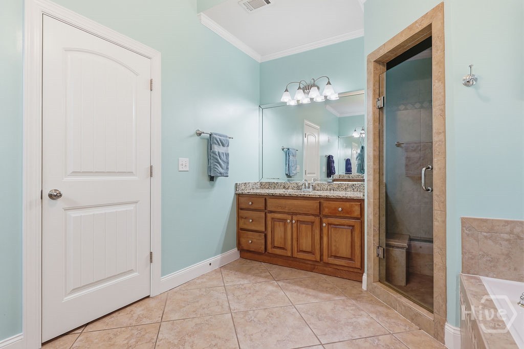 1040 Pin Oak Court Property Photo 27