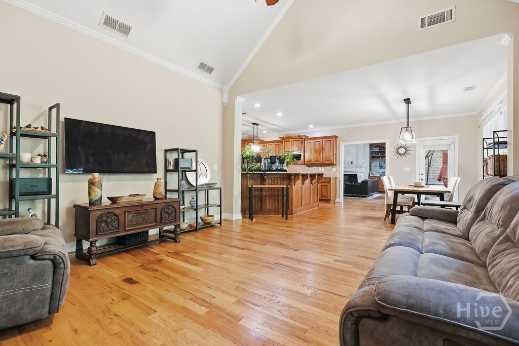1040 Pin Oak Court Property Photo 36