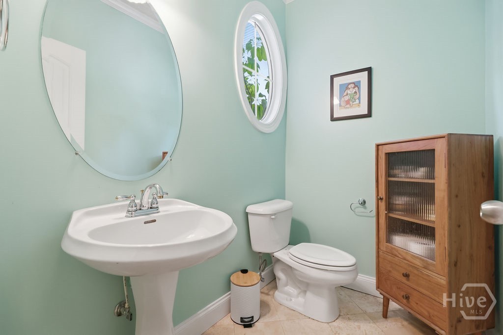 1040 Pin Oak Court Property Photo 39