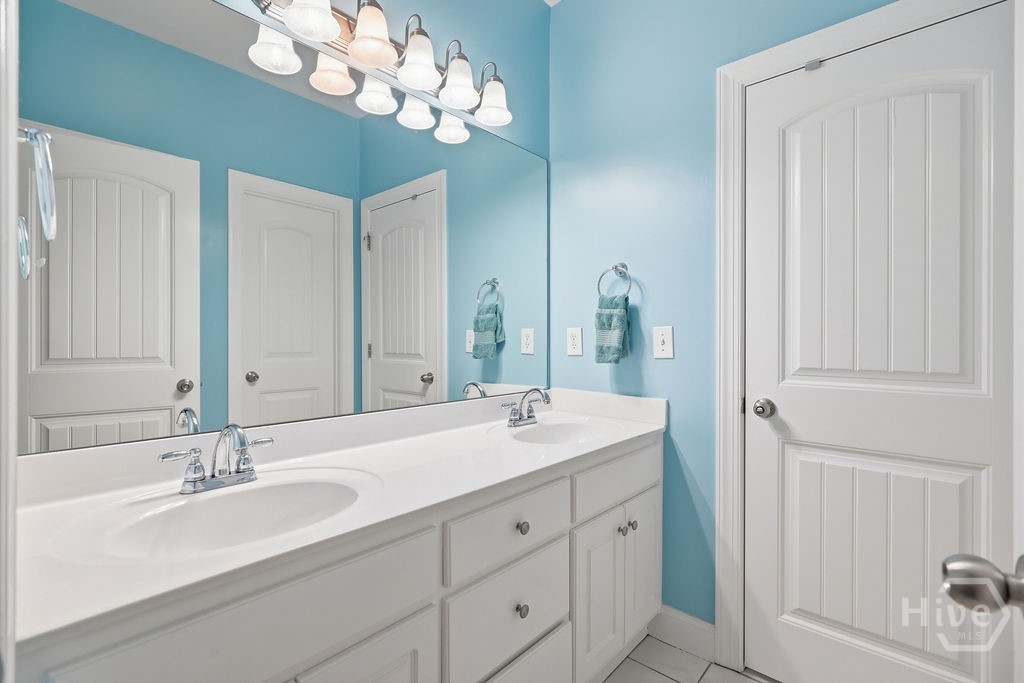 1040 Pin Oak Court Property Photo 43