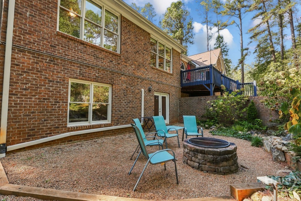 1040 Pin Oak Court Property Photo 62