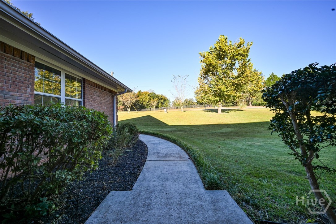 4330 Damascus Road Property Photo 4